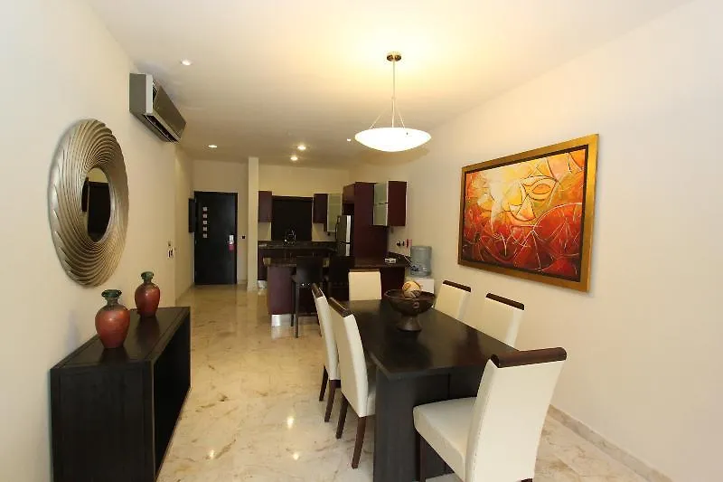 El Faro Oceanfront Apartments Playa del Carmen