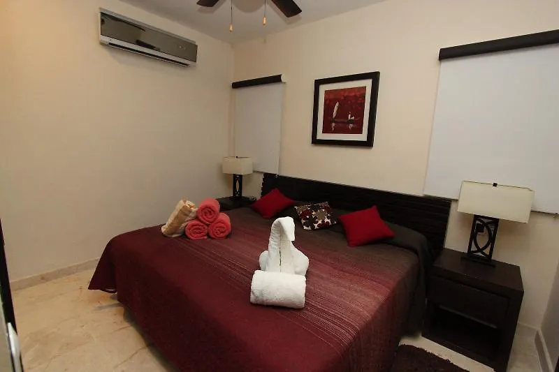 El Faro Oceanfront Apartments Playa del Carmen
