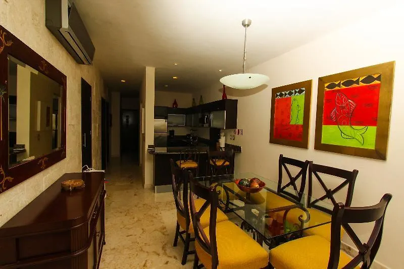 El Faro Oceanfront Apartments Playa del Carmen