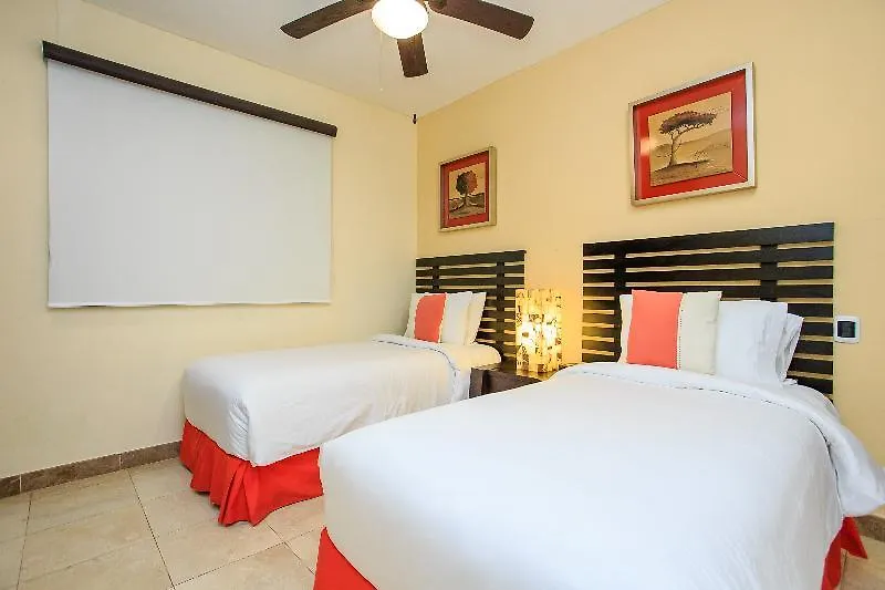 El Faro Oceanfront Apartments Playa del Carmen