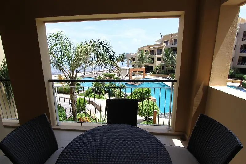 El Faro Oceanfront Apartments Playa del Carmen
