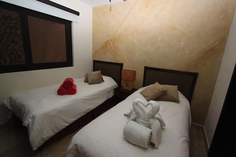 El Faro Oceanfront Apartments Playa del Carmen