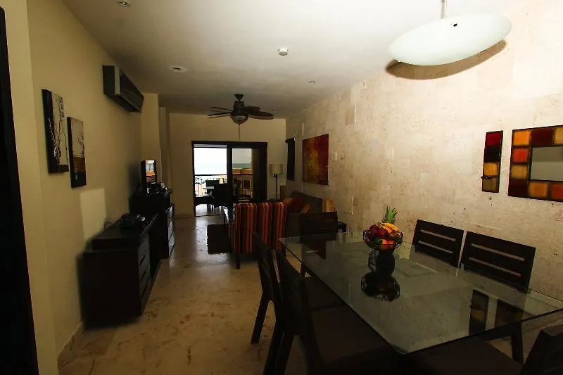 El Faro Oceanfront Apartments Playa del Carmen
