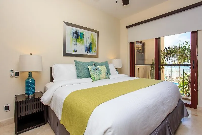 El Faro Oceanfront Apartments Playa del Carmen