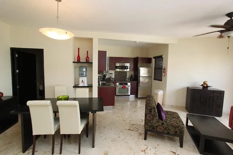 El Faro Oceanfront Apartments Playa del Carmen