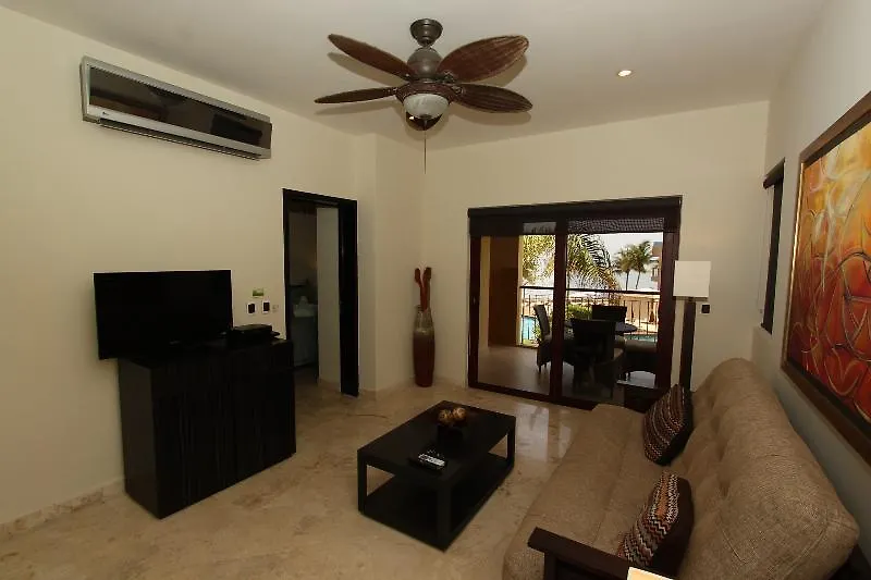 El Faro Oceanfront Apartments Playa del Carmen