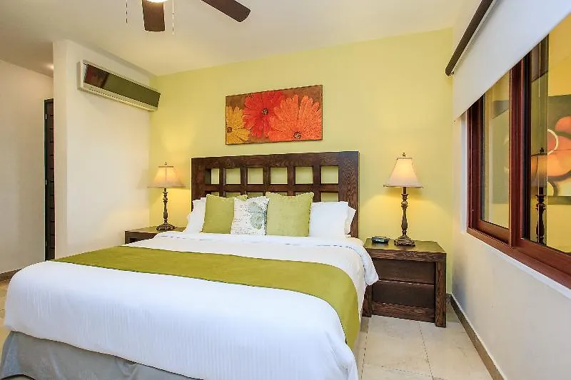 El Faro Oceanfront Apartments Playa del Carmen