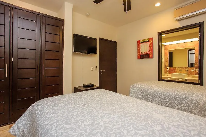 El Faro Oceanfront Apartments Playa del Carmen
